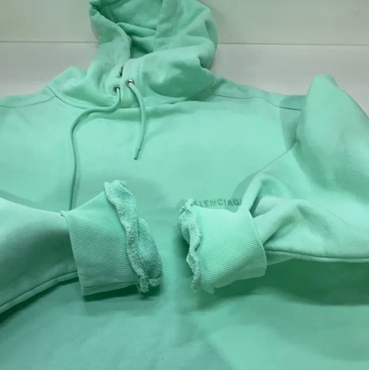 Balenciaga Balenciaga Logo Hoodie in Green for Men Size US M / EU 48-50 / 2 - 11 Thumbnail