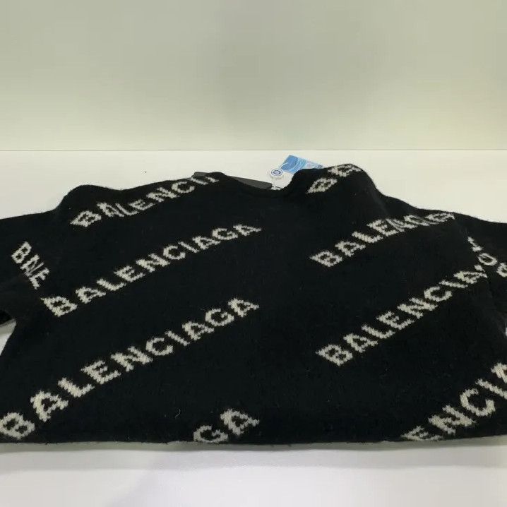 Balenciaga Balenciaga All Over Logo Knit Sweater Size US XS / EU 42 / 0 - 18 Thumbnail