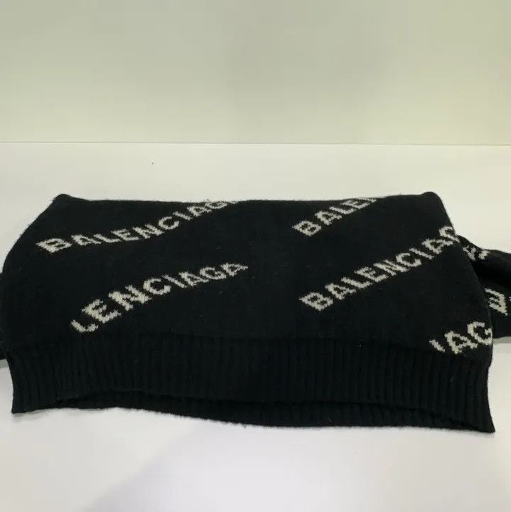 Balenciaga Balenciaga All Over Logo Knit Sweater Size US XS / EU 42 / 0 - 19 Thumbnail