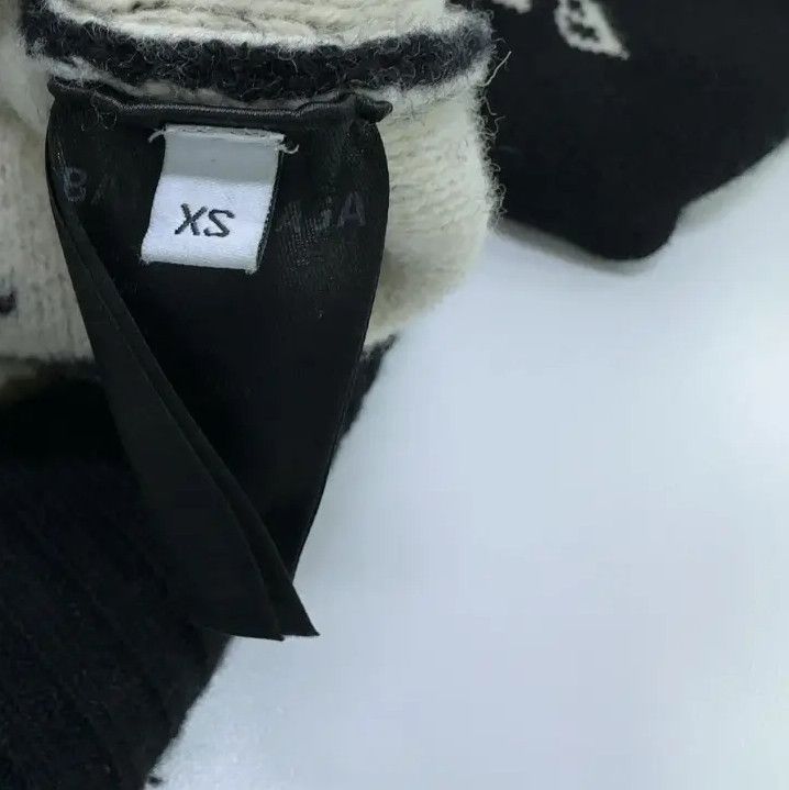 Balenciaga Balenciaga All Over Logo Knit Sweater Size US XS / EU 42 / 0 - 12 Thumbnail