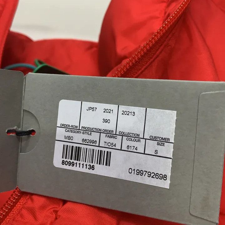 Balenciaga Balenciaga FW21 Red Puffer Jacket for Men and Women Size US S / EU 44-46 / 1 - 2 Thumbnail