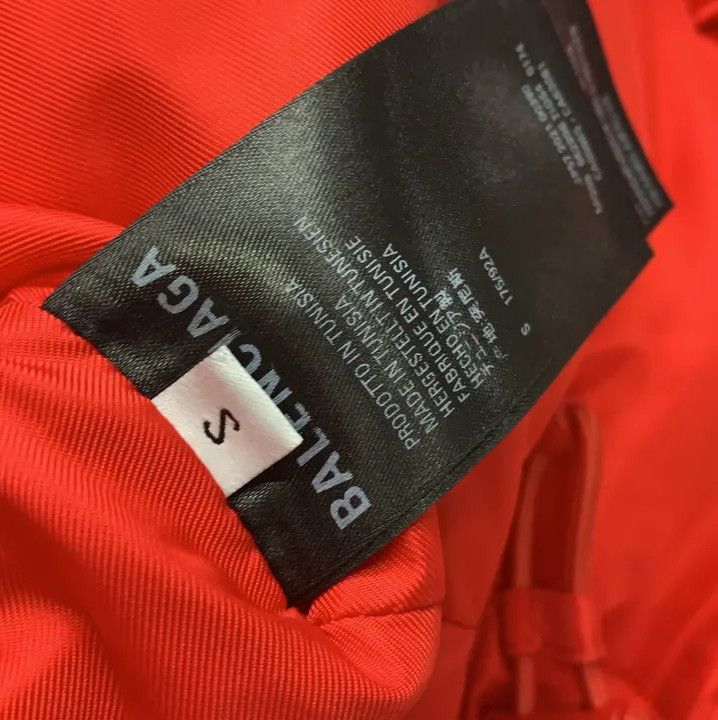 Balenciaga Balenciaga FW21 Red Puffer Jacket for Men and Women Size US S / EU 44-46 / 1 - 4 Thumbnail