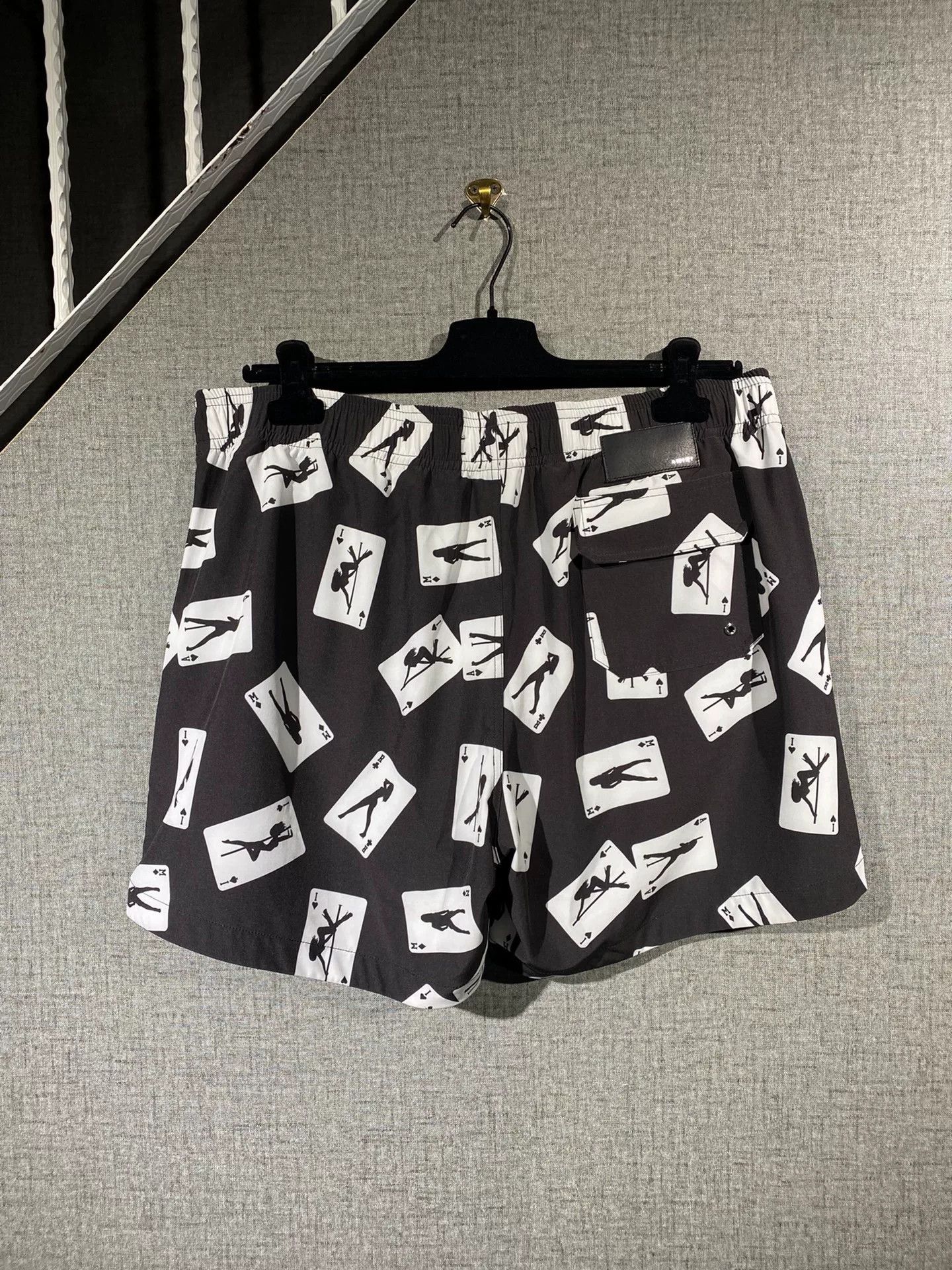 Amiri amiri men's shorts with unique print Size US 28 / EU 44 - 2 Thumbnail