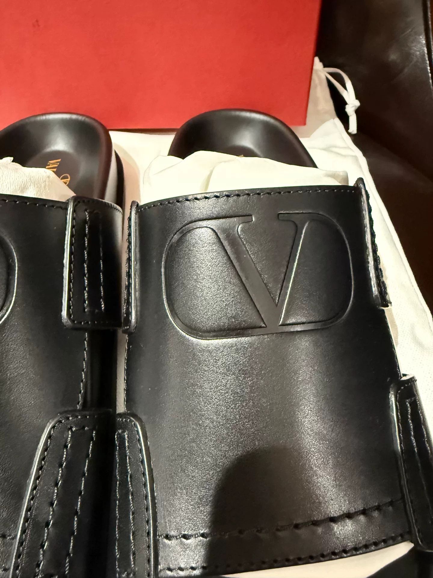 Valentino valentino men's leather slide sandals Size US 8 / EU 41 - 2 Thumbnail