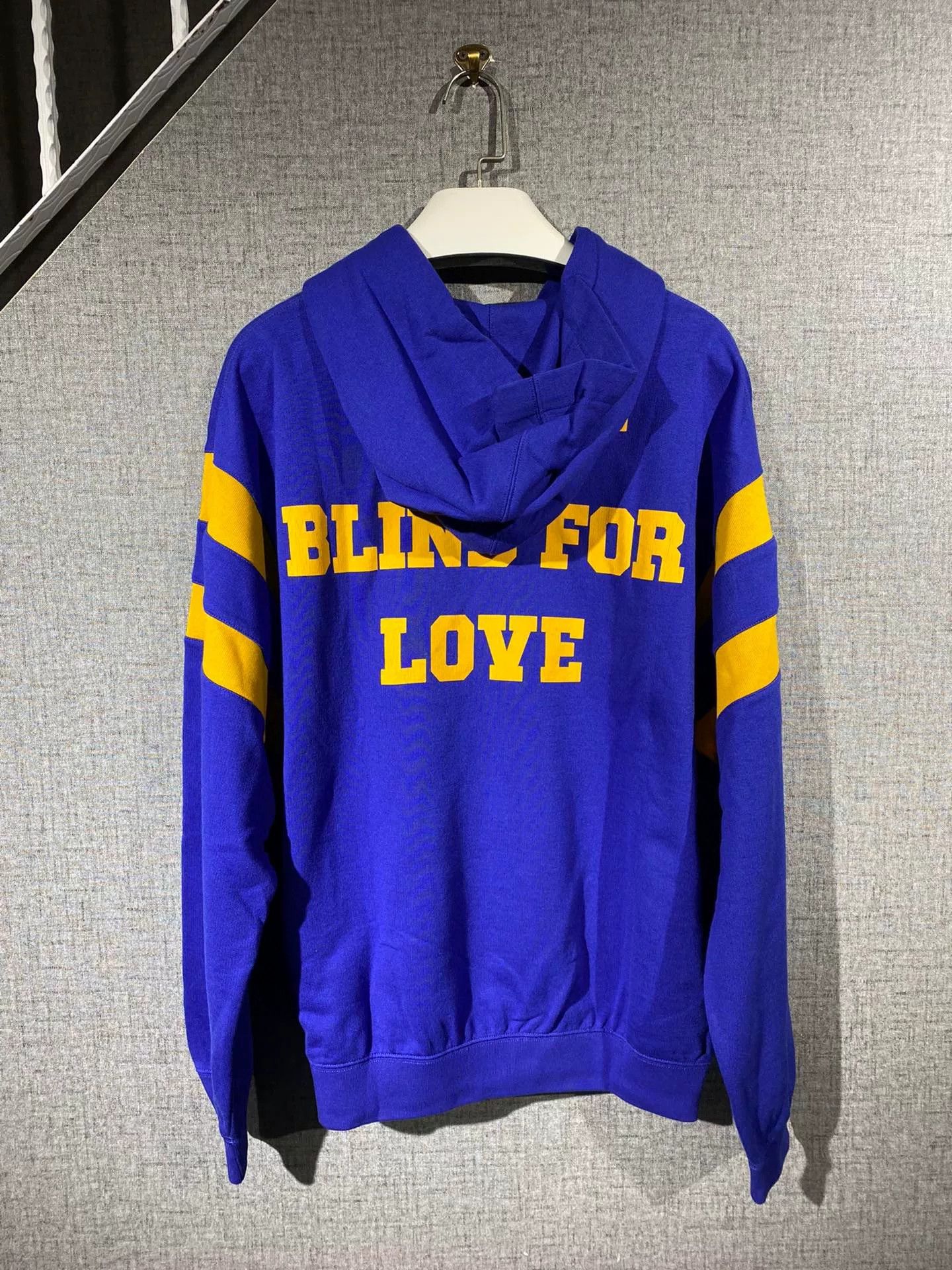 Gucci gucci men's hooded sweatshirt blue and yellow Size US M / EU 48-50 / 2 - 2 Thumbnail