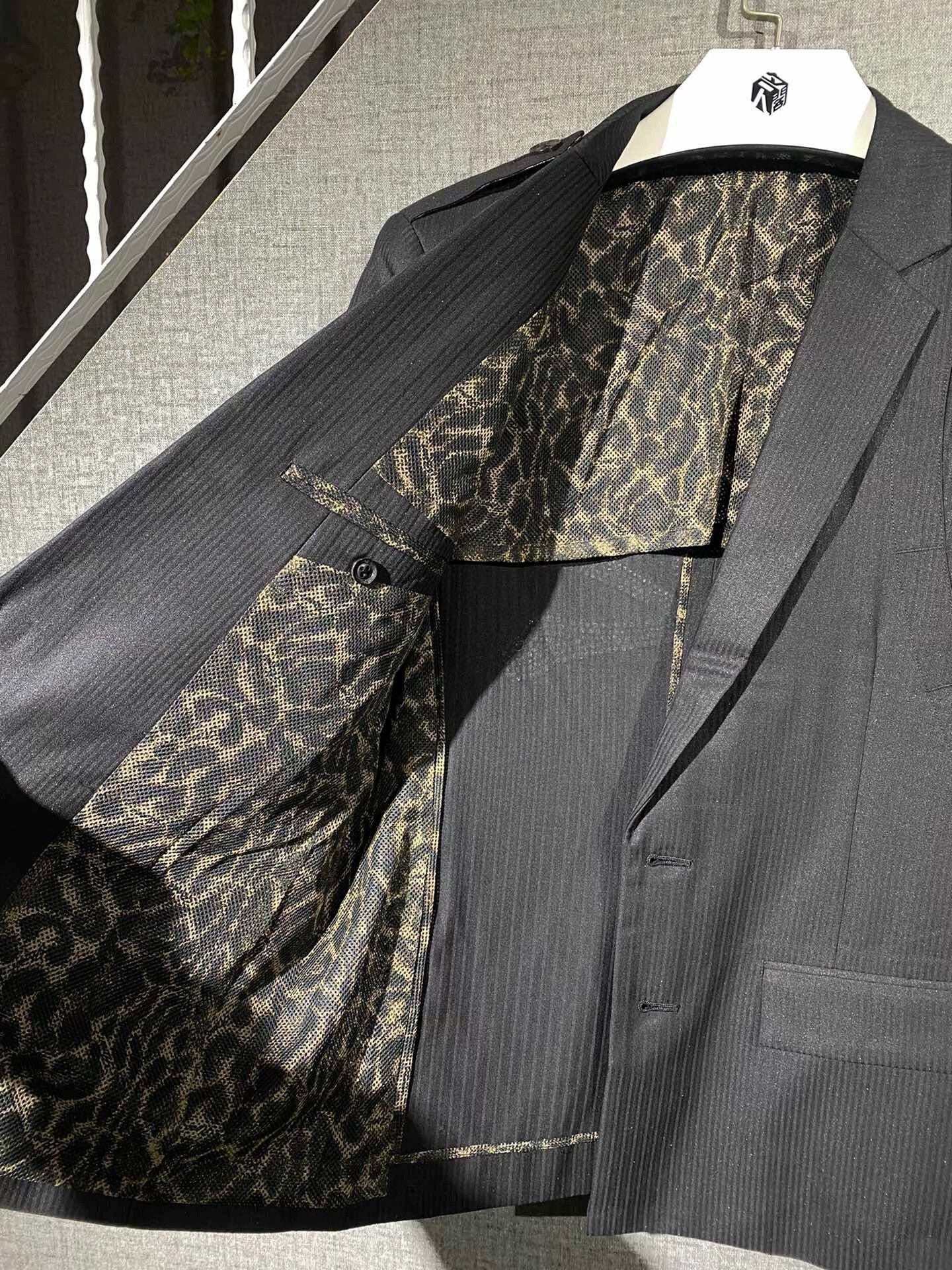 Roen black men's designer blazer with embellishments Size US L / EU 52-54 / 3 - 5 Thumbnail