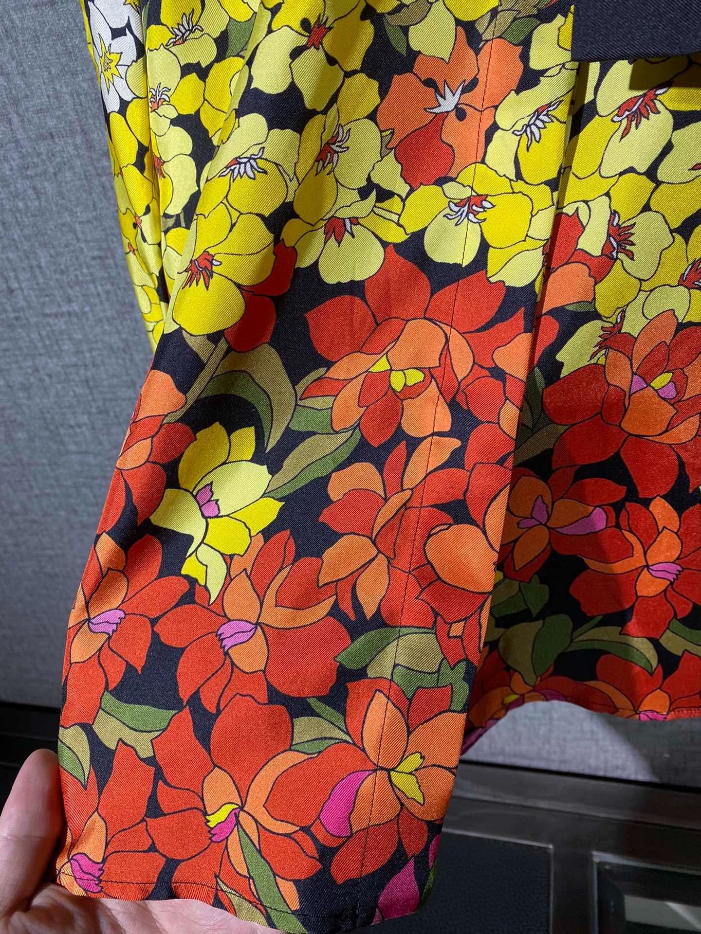 Gucci floral silk blouse jacket by gucci Size L / US 10 / IT 46 - 3 Thumbnail