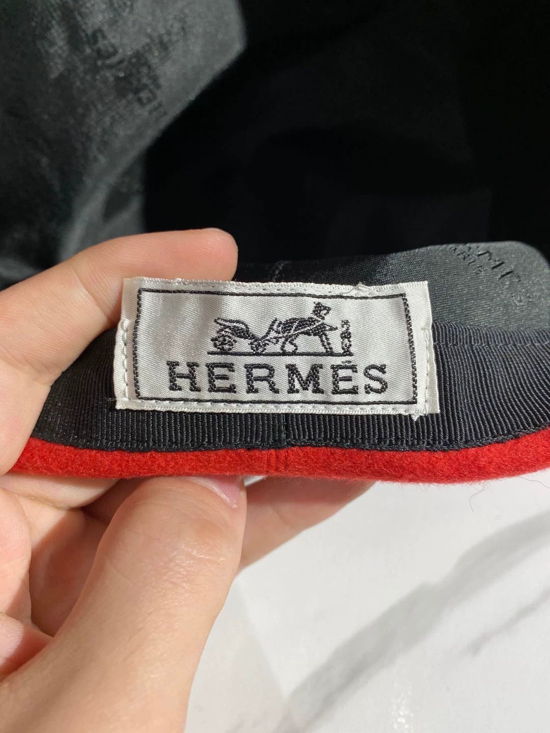 Hermes red hermes hat worn once Size ONE SIZE - 5 Thumbnail