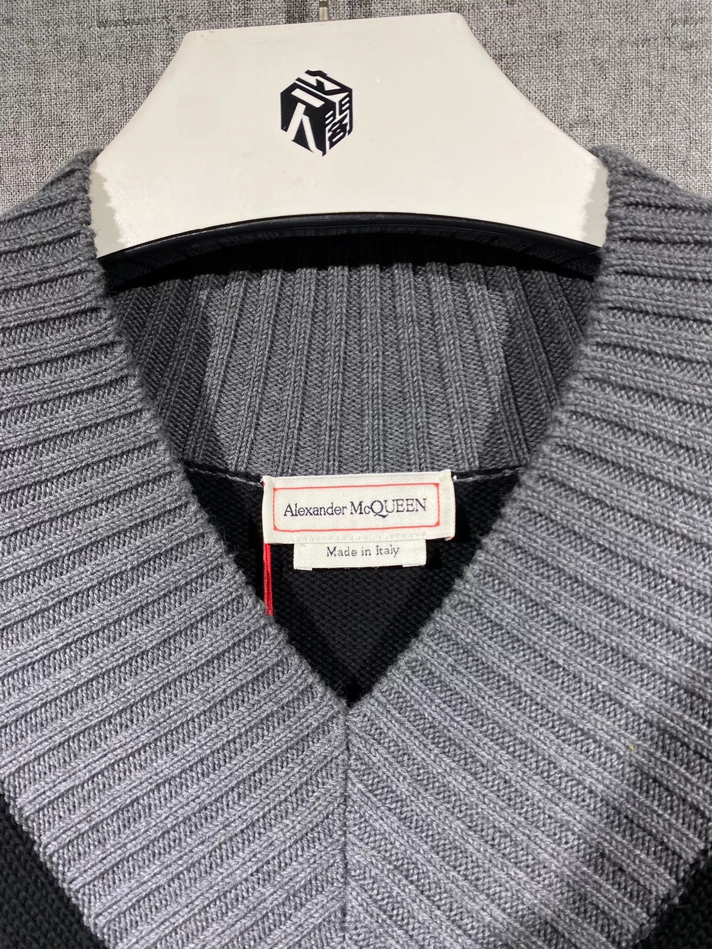 Alexander McQueen alexander mcqueen men's sweater in black and gray Size US S / EU 44-46 / 1 - 3 Thumbnail
