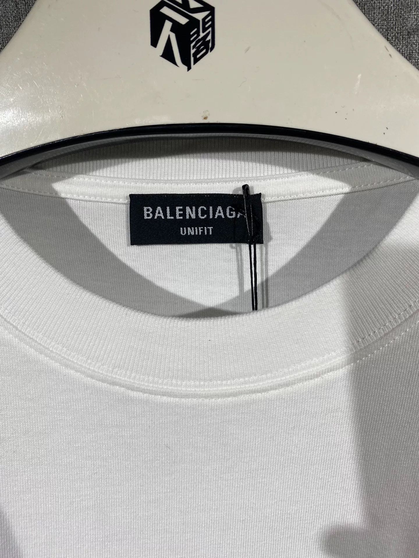 Balenciaga long sleeve t-shirt with peace sign design Size US S / EU 44-46 / 1 - 5 Thumbnail