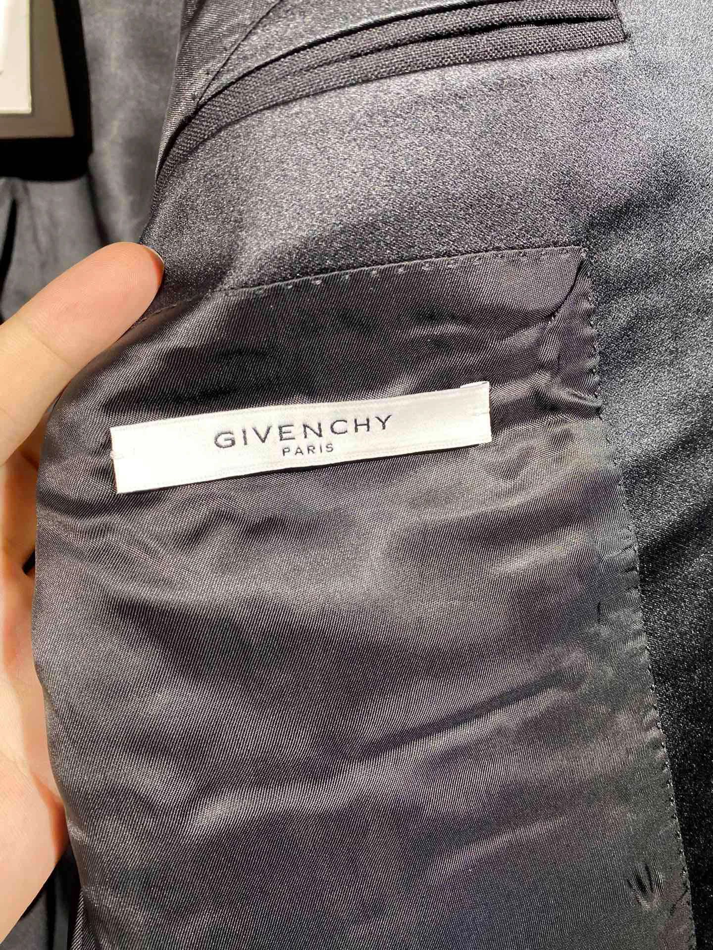 Givenchy Givenchy Men's New Suit Set Size 44 Size US L / EU 52-54 / 3 - 8 Thumbnail