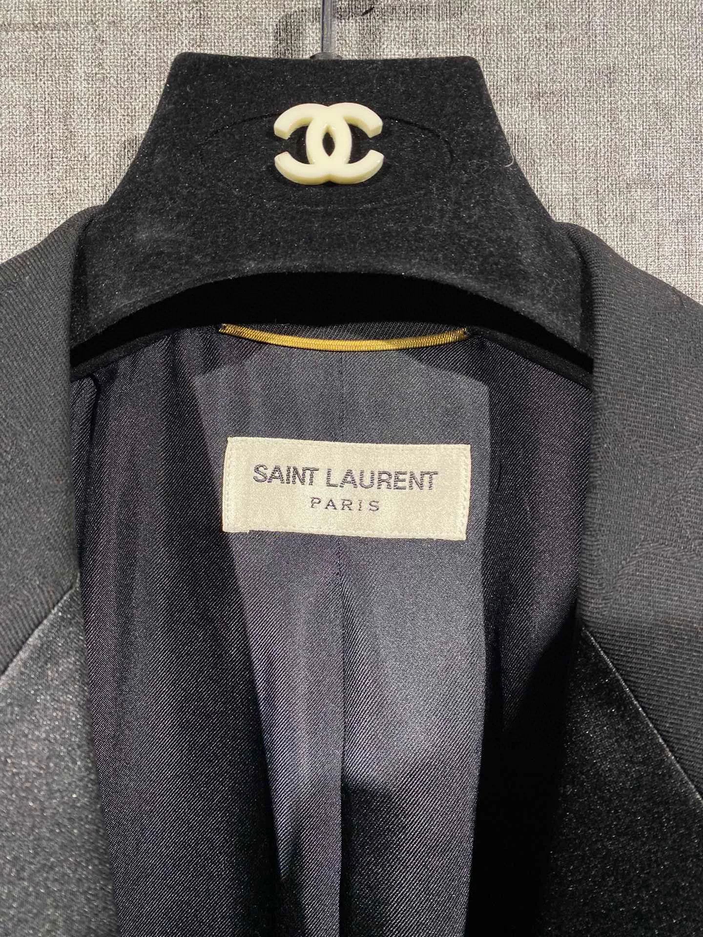 Saint Laurent Paris saint laurent women's blazer in brand new condition Size S / US 4 / IT 40 - 4 Thumbnail