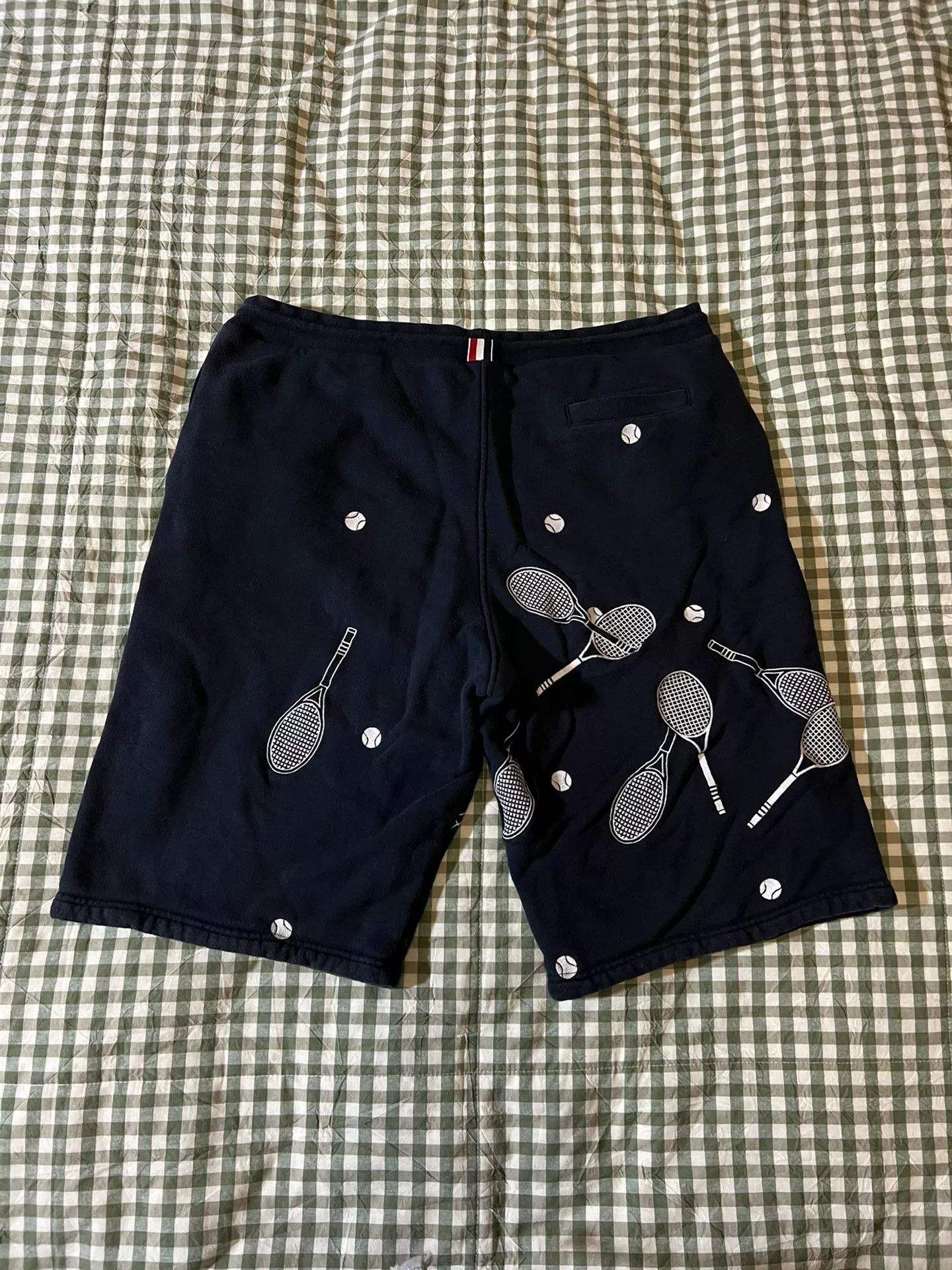 Thom Browne thom browne embroidered tennis casual shorts Size US 34 / EU 50 - 2 Thumbnail