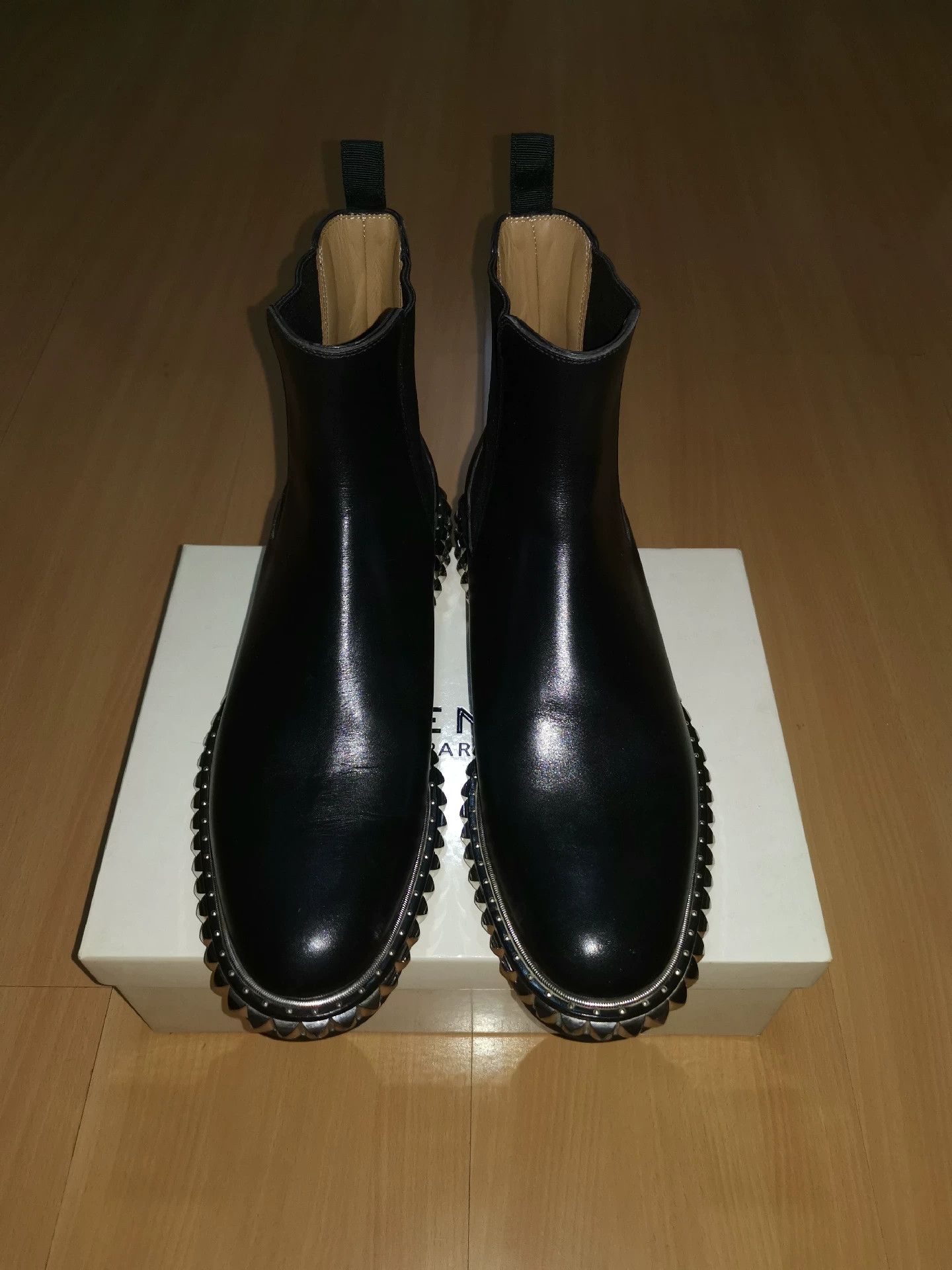 Christian Louboutin Christian Louboutin Studded Chelsea Ankle Boots Size US 10.5 / EU 43-44 - 2 Thumbnail