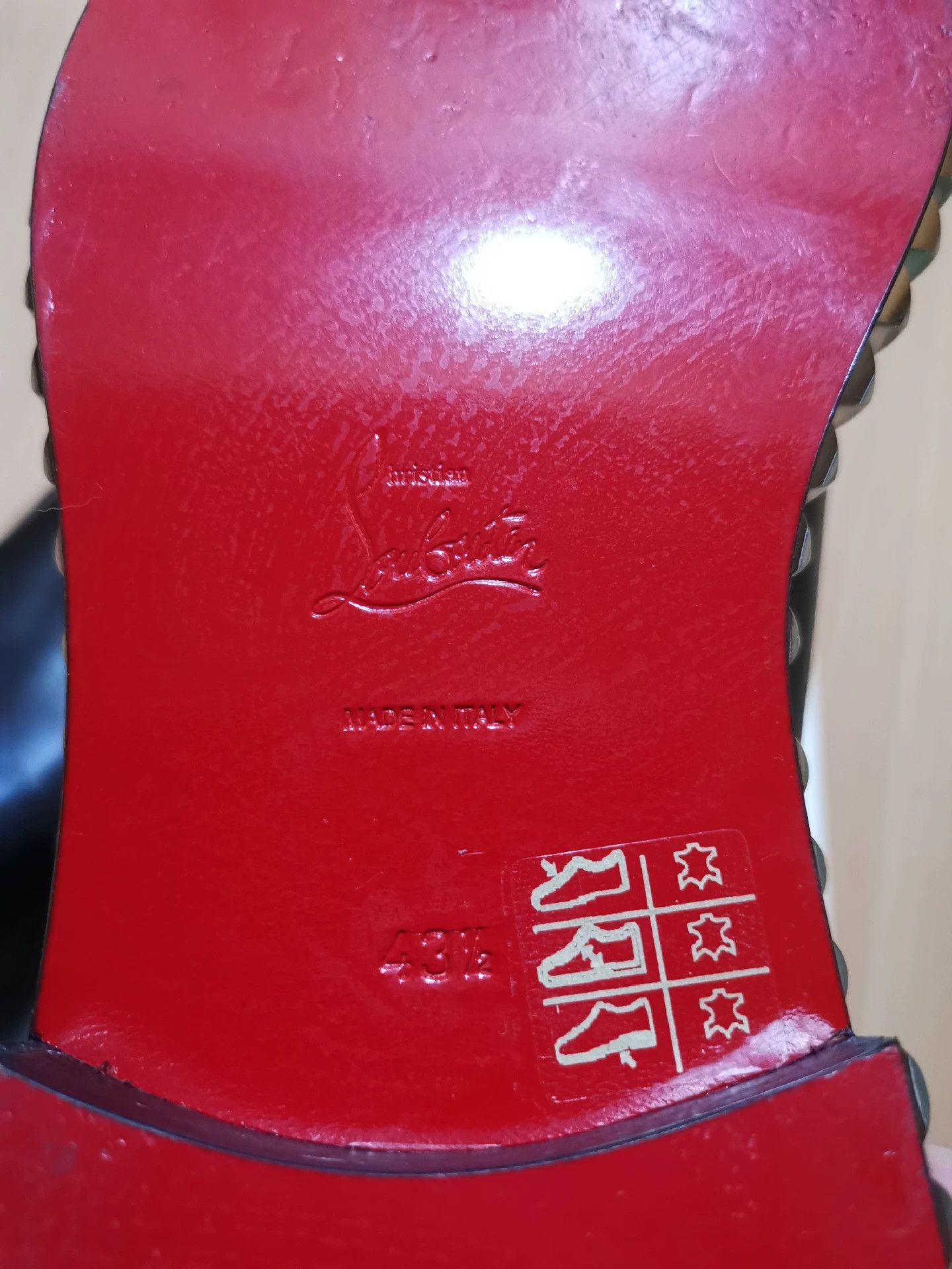 Christian Louboutin Christian Louboutin Studded Chelsea Ankle Boots Size US 10.5 / EU 43-44 - 8 Thumbnail