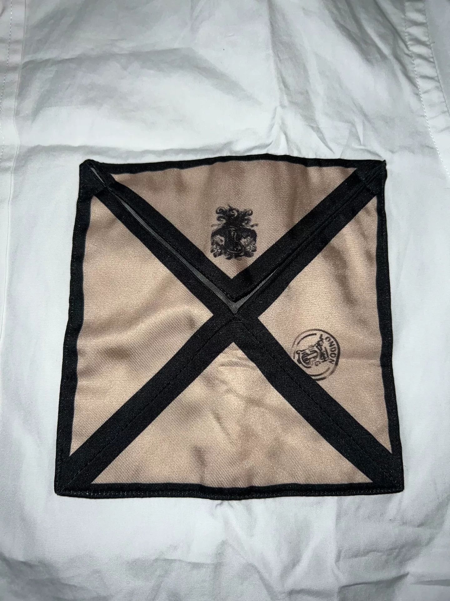 Burberry burberry silk shirt with unique pocket design Size US L / EU 52-54 / 3 - 3 Thumbnail