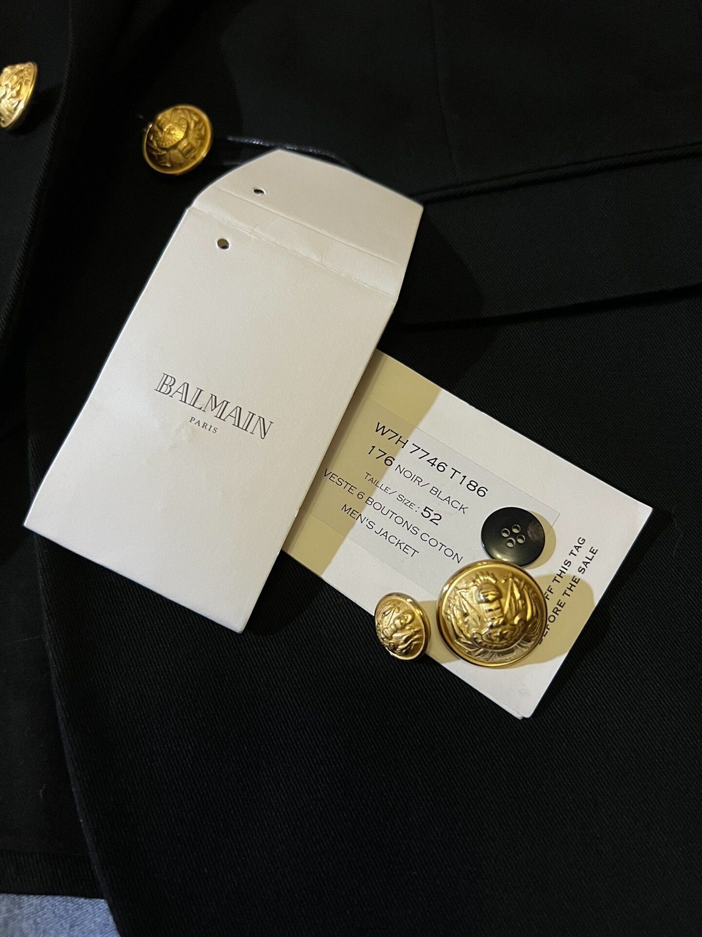 Balmain classic black double-breasted blazer with gold buttons Size US XXL / EU 58 / 5 - 7 Thumbnail