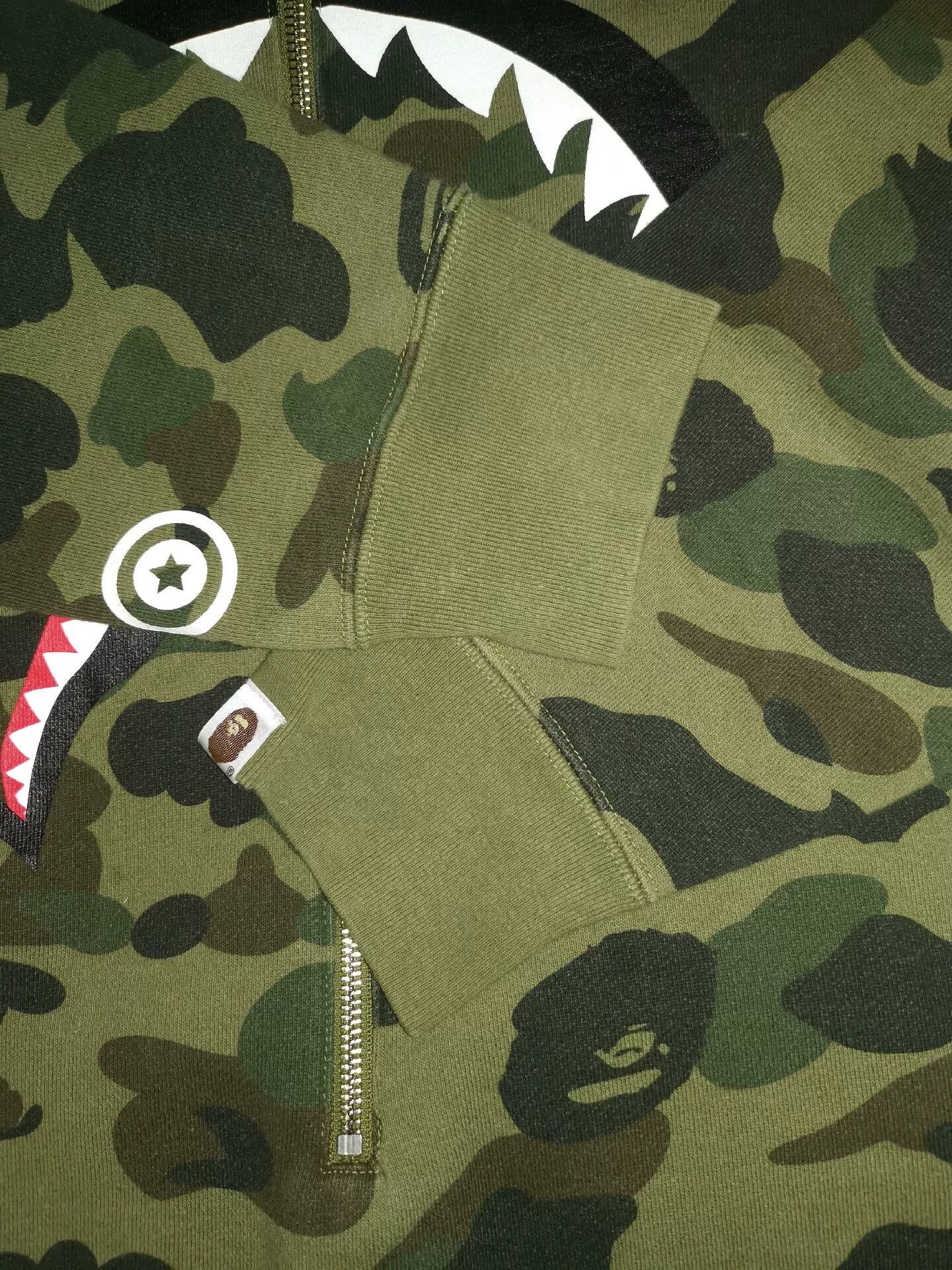 Bape bape camouflage shark zip hoodie Size US XL / EU 56 / 4 - 5 Thumbnail