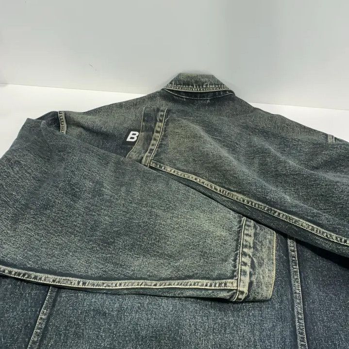Balenciaga Balenciaga Vintage Logo Denim Jacket for Men Size US L / EU 52-54 / 3 - 11 Thumbnail