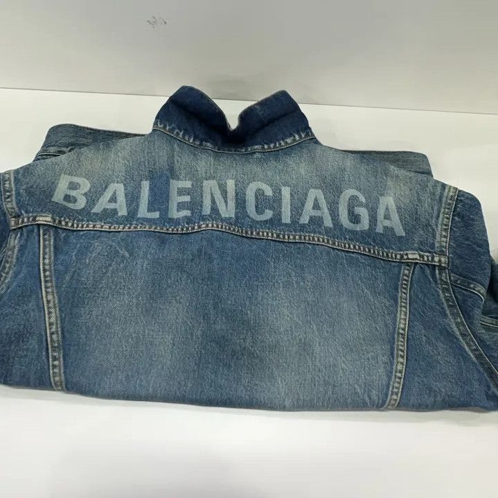 Balenciaga Balenciaga Blue Denim Jacket with Logo Size US L / EU 52-54 / 3 - 12 Thumbnail