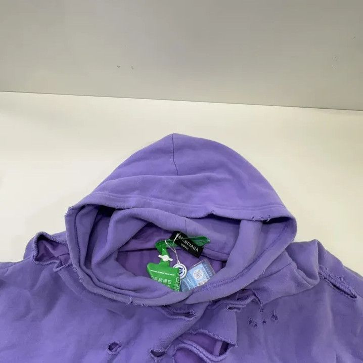 Balenciaga Balenciaga SS22 Purple Logo Hoodie with Distressed Details Size US M / EU 48-50 / 2 - 7 Thumbnail