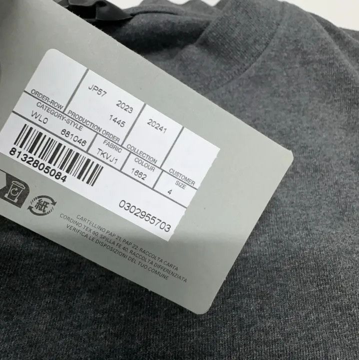 Balenciaga Balenciaga Gray Long Sleeve Logo T-Shirt for Men Size US M / EU 48-50 / 2 - 5 Thumbnail