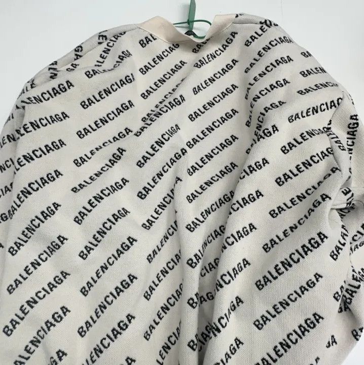 Balenciaga Balenciaga SS23 Logo Knit Cardigan for Men Size US M / EU 48-50 / 2 - 4 Thumbnail