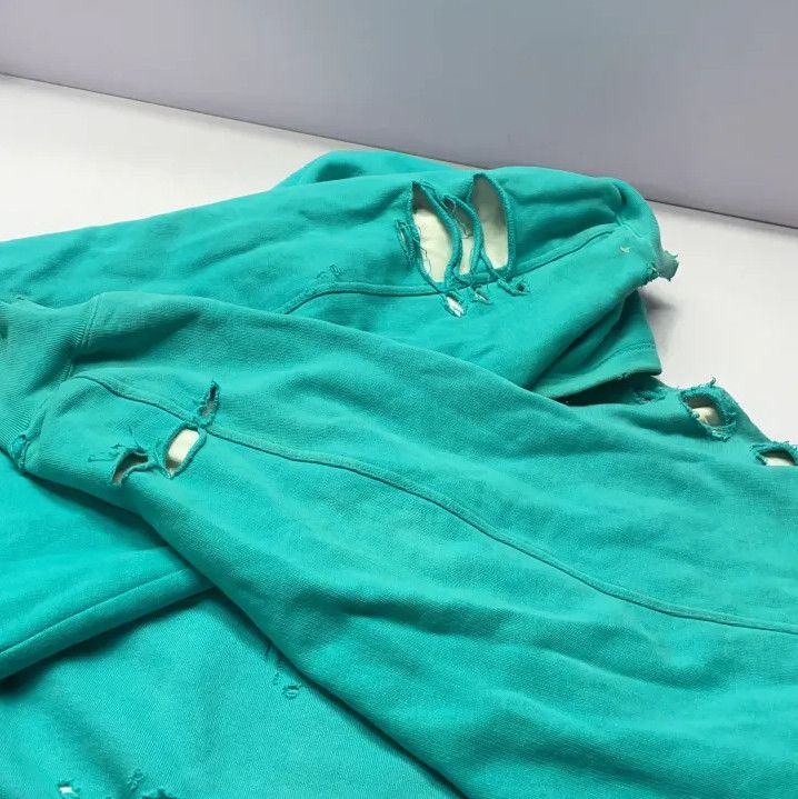 Balenciaga Balenciaga Distressed Hooded Sweatshirt for Men Size US S / EU 44-46 / 1 - 12 Thumbnail