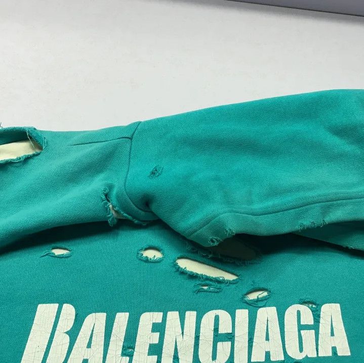 Balenciaga Balenciaga Distressed Hooded Sweatshirt for Men Size US S / EU 44-46 / 1 - 9 Thumbnail