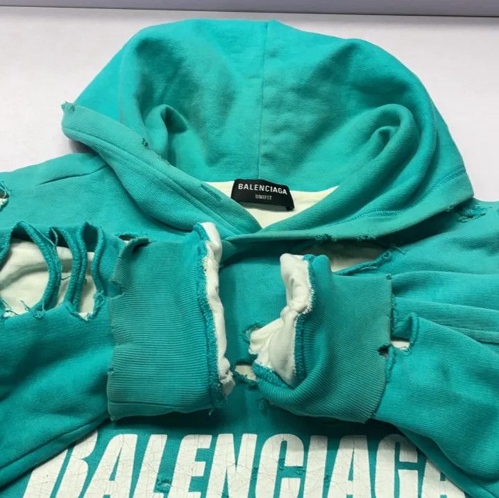 Balenciaga Balenciaga Distressed Hooded Sweatshirt for Men Size US S / EU 44-46 / 1 - 11 Thumbnail