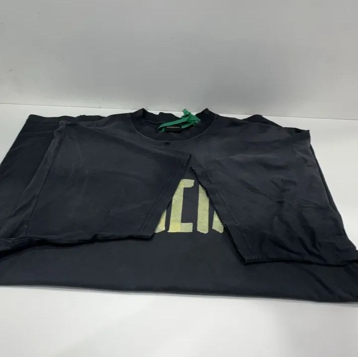 Balenciaga Balenciaga Black Logo Print Short Sleeve T-Shirt Size US L / EU 52-54 / 3 - 11 Thumbnail