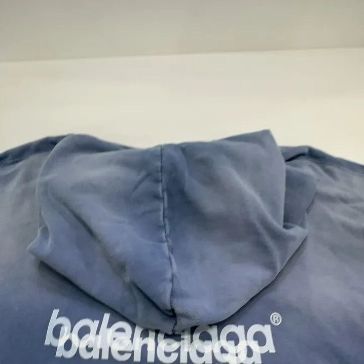 Balenciaga Balenciaga Comfort Long Sleeve Hoodie for Men Size US M / EU 48-50 / 2 - 10 Thumbnail