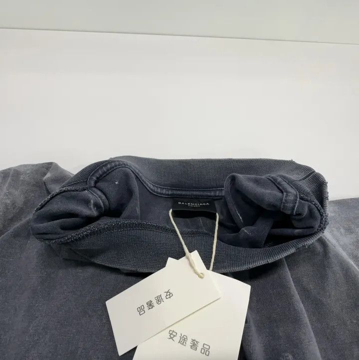Balenciaga Balenciaga Gray Logo Embroidered Short Sleeve T-Shirt Size US S / EU 44-46 / 1 - 8 Thumbnail