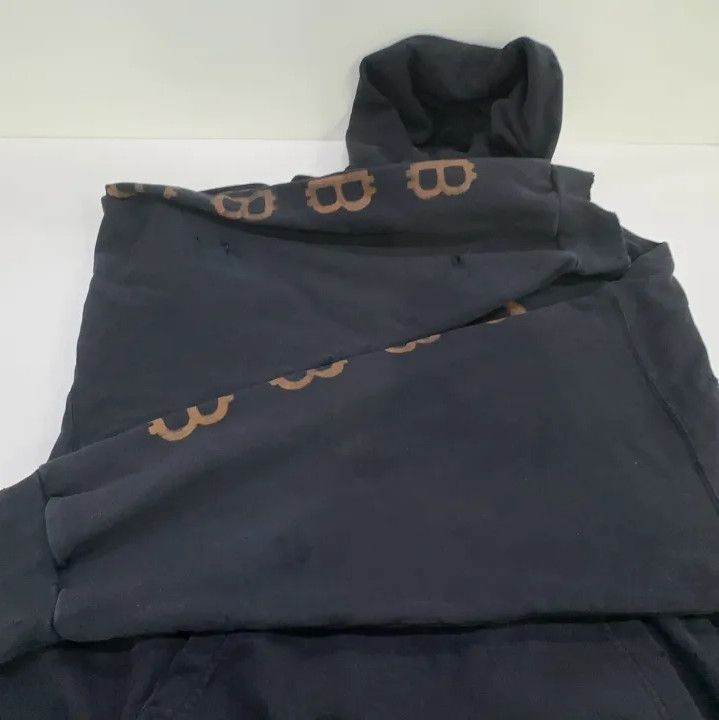 Balenciaga Balenciaga FW23 Letter Print Distressed Hoodie Size US M / EU 48-50 / 2 - 11 Thumbnail