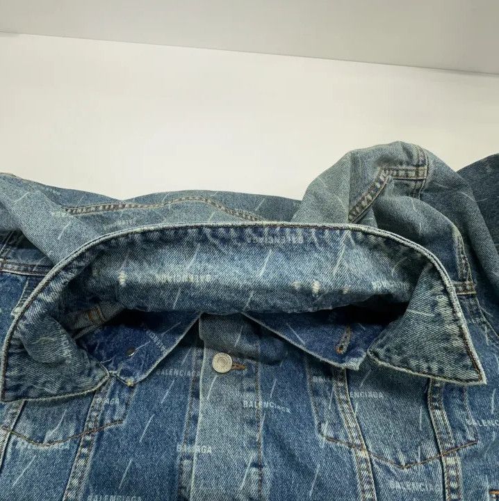 Balenciaga Balenciaga Pocket Denim Jacket for Men Size US L / EU 52-54 / 3 - 7 Thumbnail