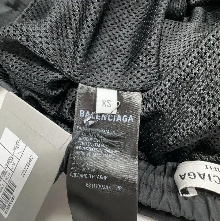 Balenciaga Balenciaga Black Side Stripe Casual Pants Size US 26 / EU 42 - 4 Thumbnail