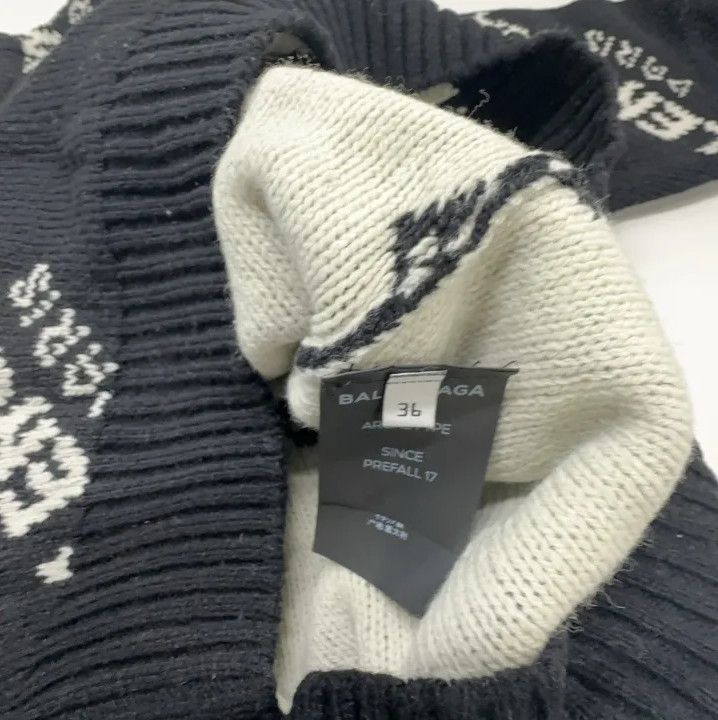 Balenciaga Balenciaga Logo Knitted Sweater in Black Size US S / EU 44-46 / 1 - 4 Thumbnail