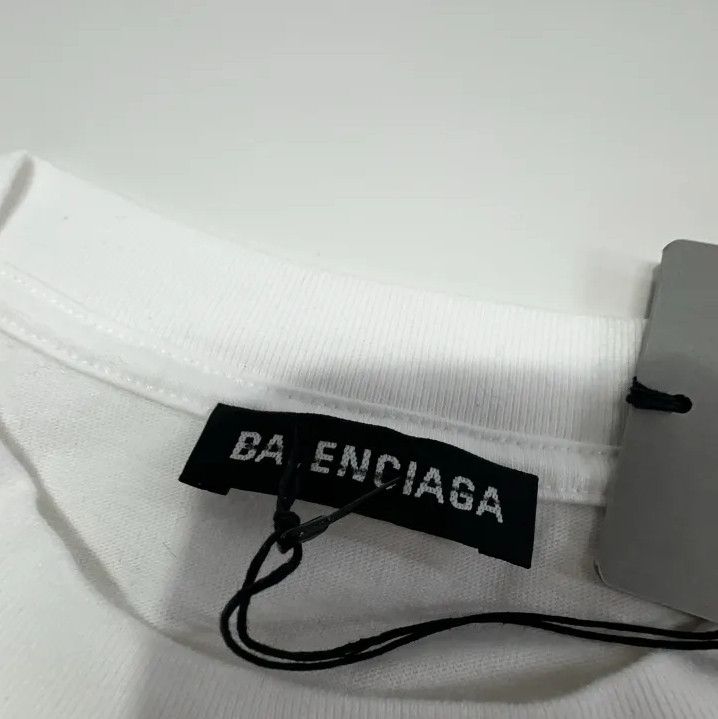 Balenciaga Balenciaga Graphic Logo Short Sleeve T-shirt for Men Size US S / EU 44-46 / 1 - 5 Thumbnail