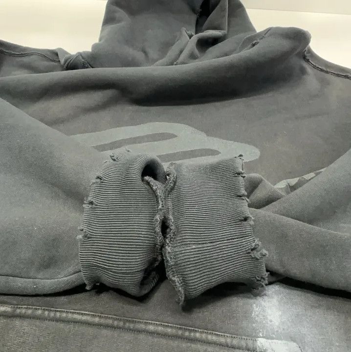 Balenciaga Balenciaga 3B Stencil Hoodie in Black Size US L / EU 52-54 / 3 - 14 Thumbnail