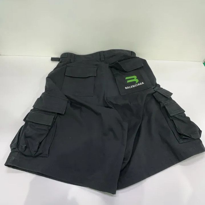 Balenciaga Balenciaga Black Casual Cargo Shorts for Men Size US 31 - 10 Thumbnail