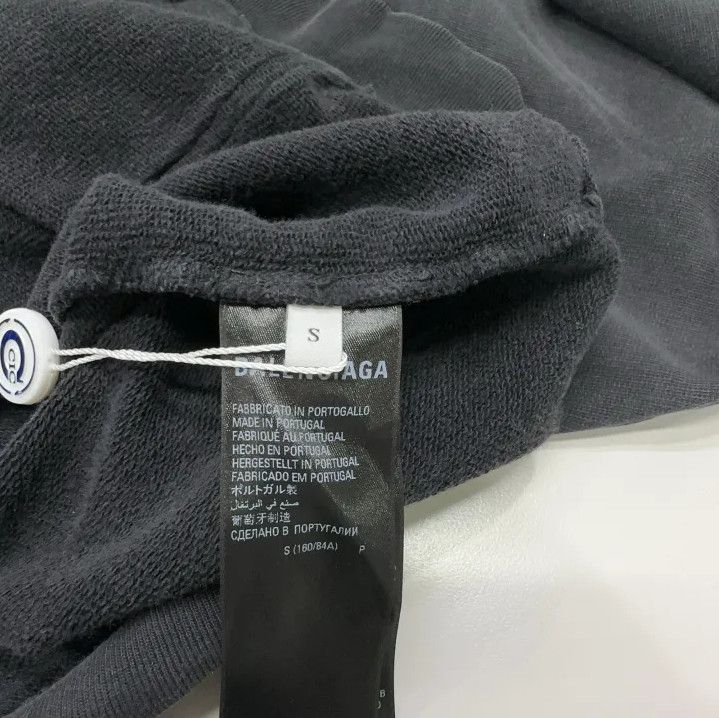 Balenciaga Balenciaga Be Different Logo Hoodie Size US S / EU 44-46 / 1 - 6 Thumbnail