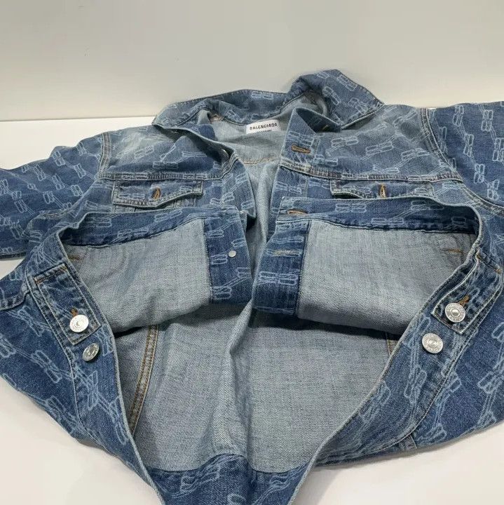 Balenciaga Balenciaga Logo Denim Jacket for Men and Women Size US XS / EU 42 / 0 - 9 Thumbnail