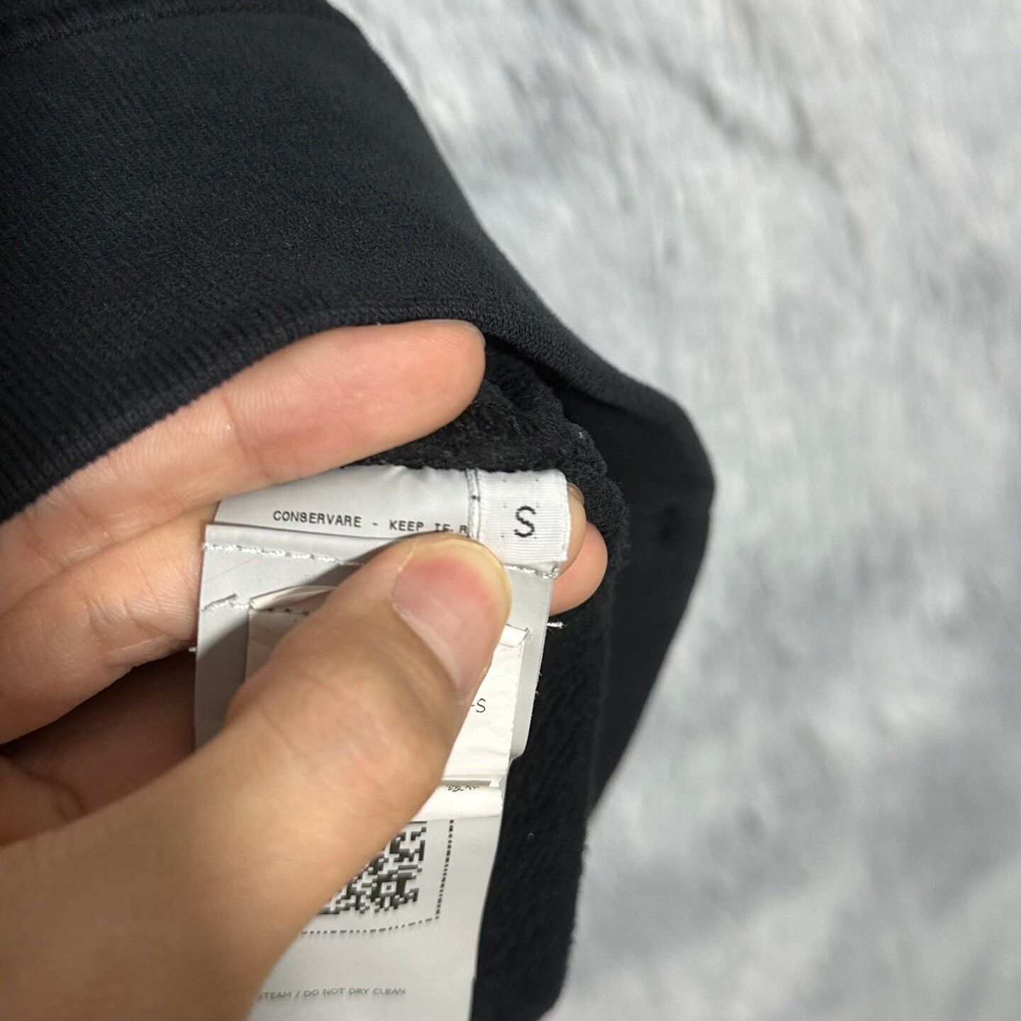 stone island black hooded sweatshirt size s