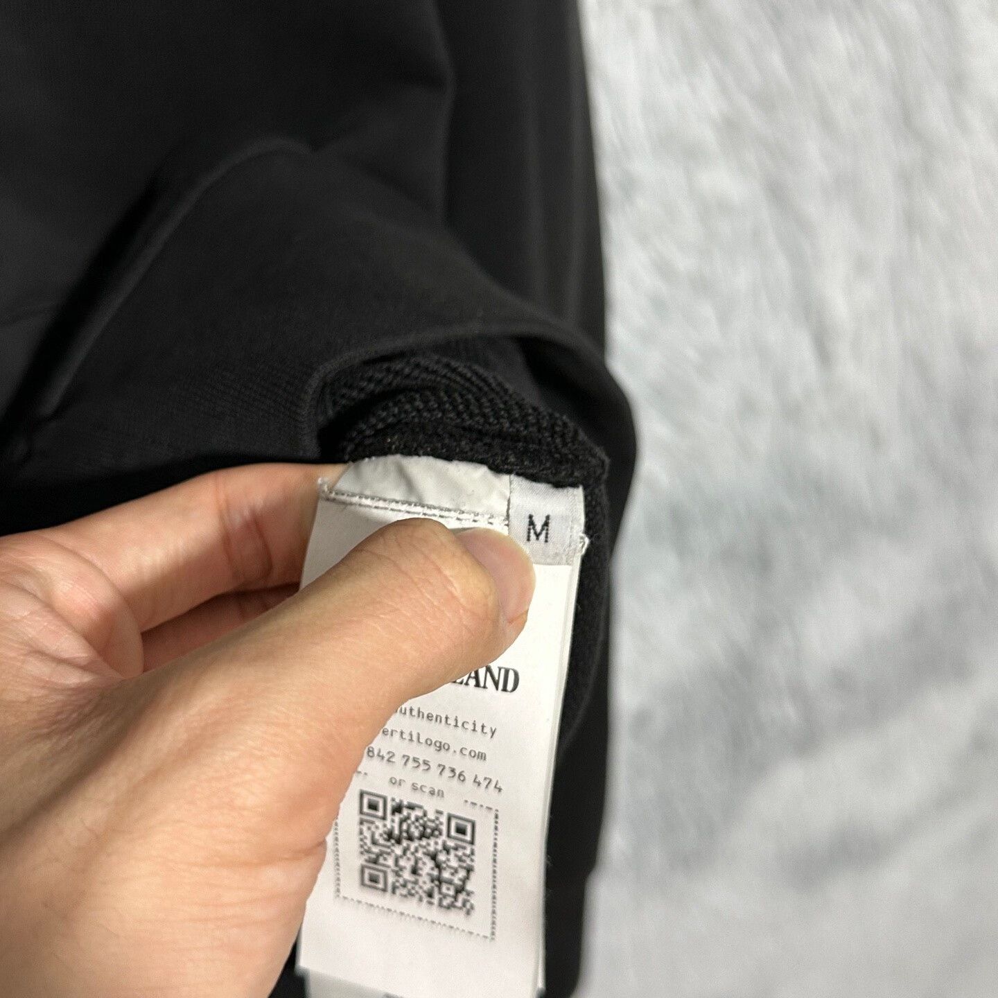 Stone Island stone island black hooded sweatshirt size M Size US M / EU 48-50 / 2 - 6 Thumbnail