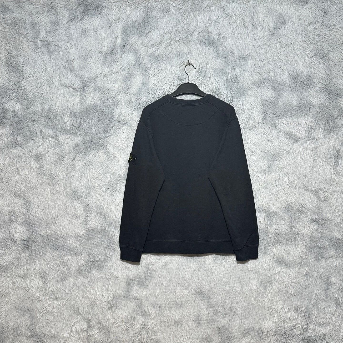 Stone Island black crew neck sweatshirt by stone island Size US XL / EU 56 / 4 - 2 Thumbnail