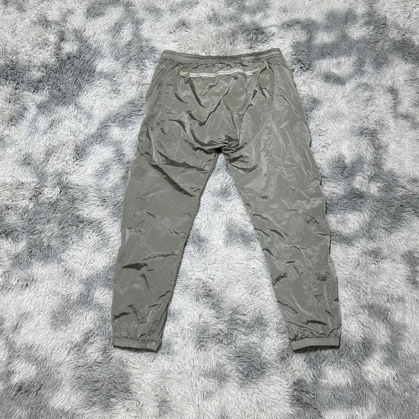 Stone Island stone island metallic nylon long pants silver Size US 28 / EU 44 - 2 Thumbnail