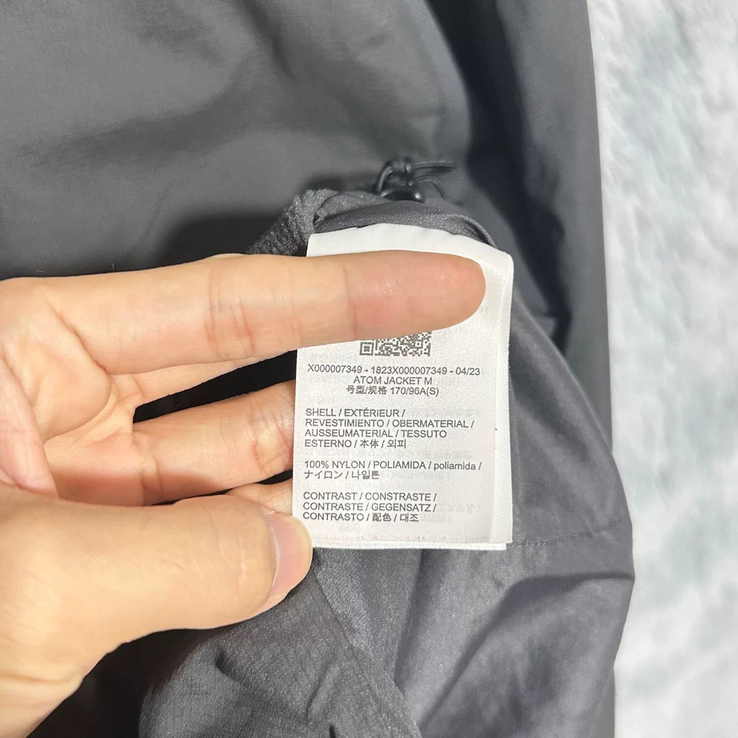 Arc'teryx Arcteryx Atom Jacket in Graphite Gray Size US S / EU 44-46 / 1 - 6 Thumbnail
