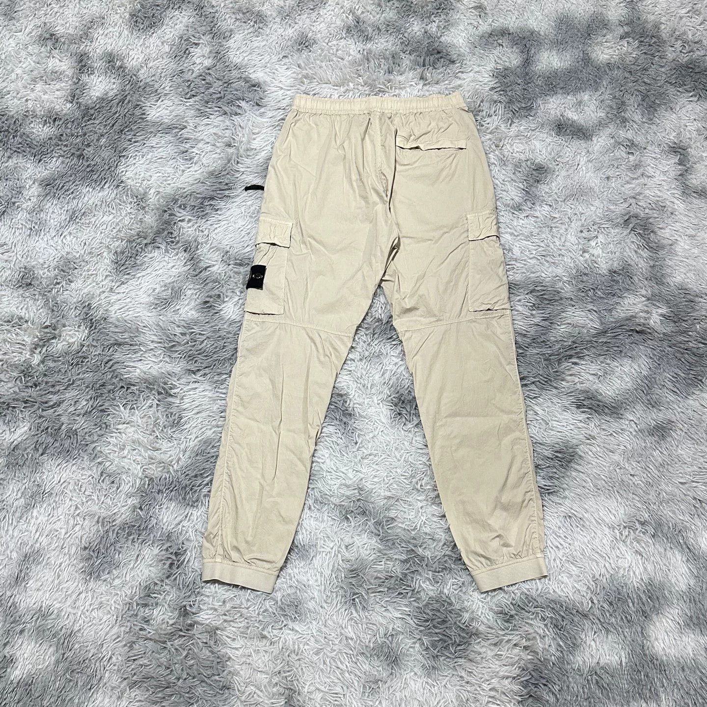 Stone Island stone island cargo pants in off-white Size US 30 / EU 46 - 2 Thumbnail