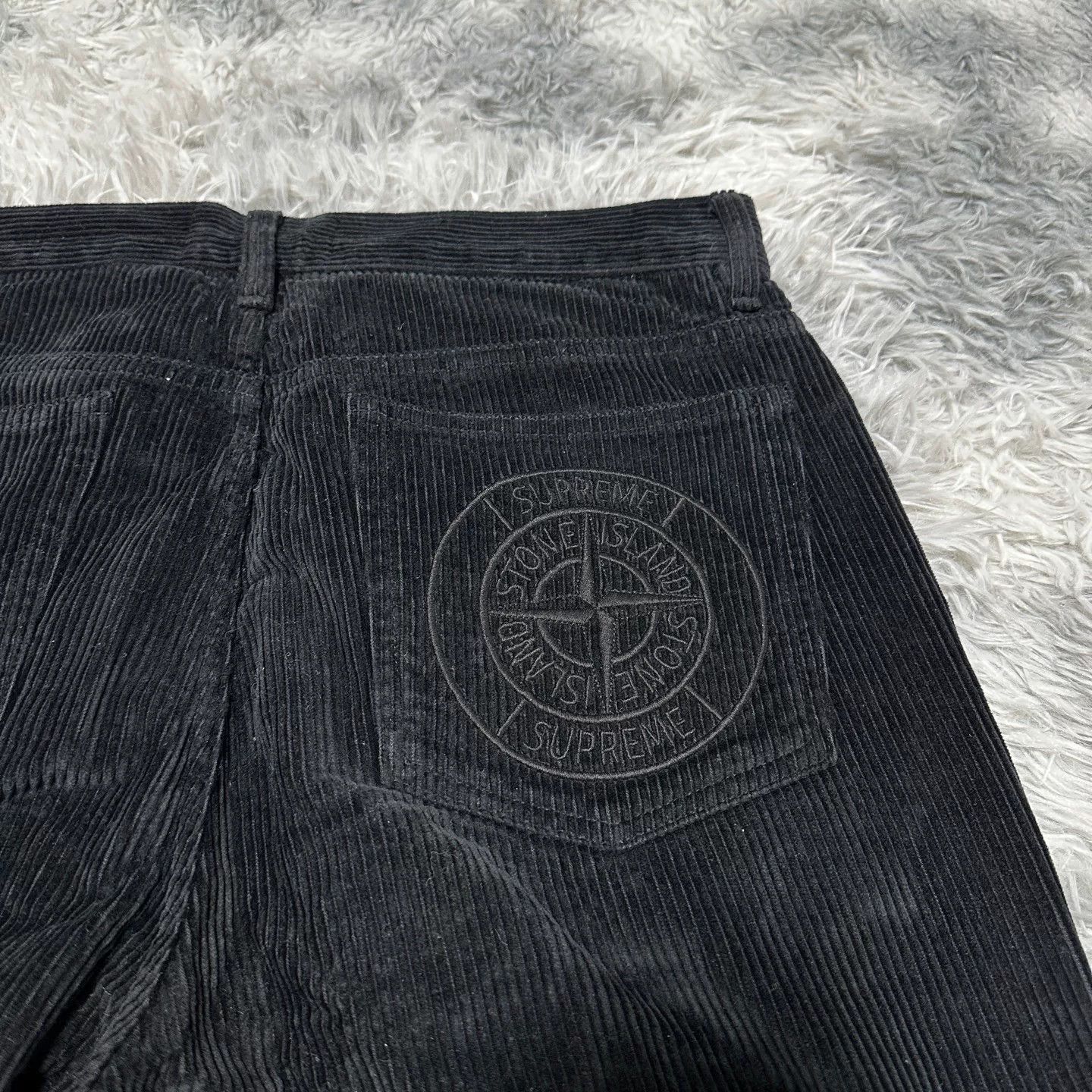 Stone Island stone island supreme corduroy pants black Size US 30 / EU 46 - 7 Thumbnail