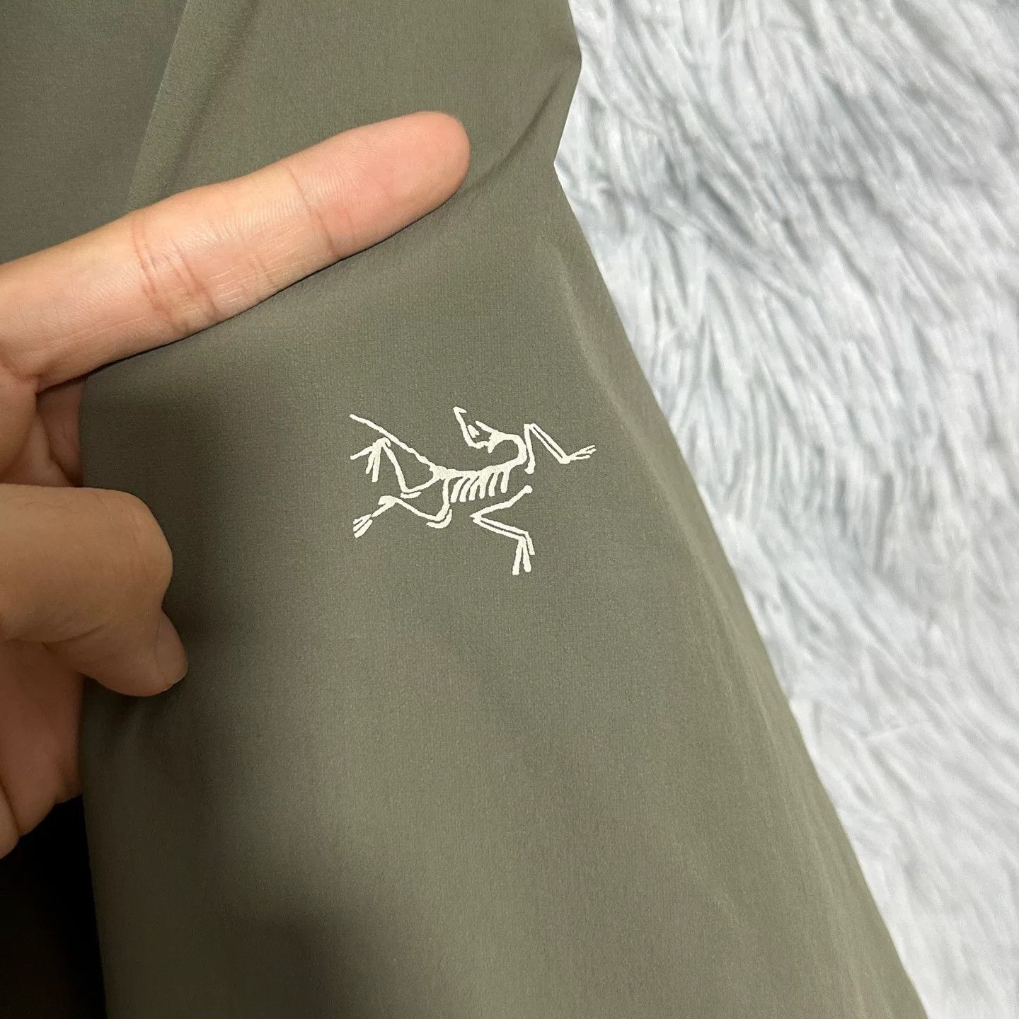 Arc'teryx Arcteryx Gamma Lightweight Hoody Jacket in Green Size US L / EU 52-54 / 3 - 4 Thumbnail